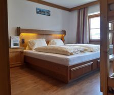 Four-bed room - © Pension zu Hause